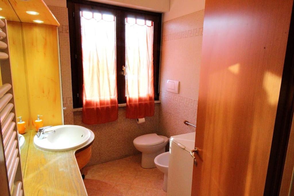 La Casa Di Sugar. Appartamento Intero Per 2 Ancona Kültér fotó